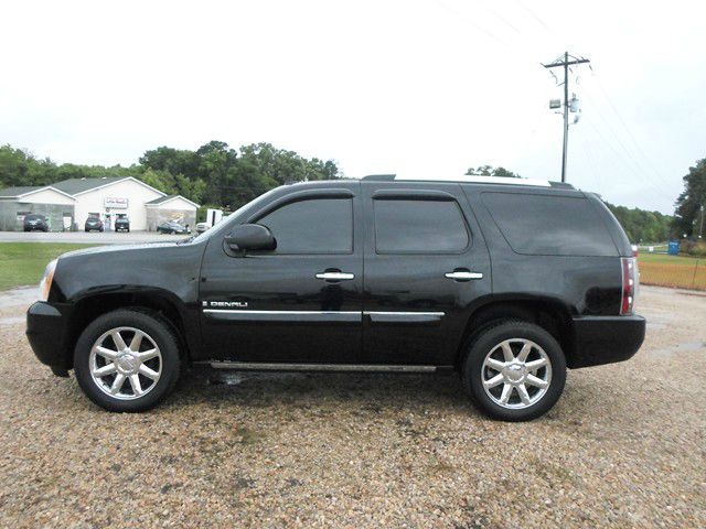 2007 GMC Yukon EX - DUAL Power Doors