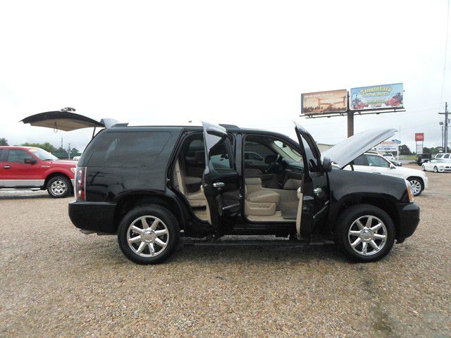 2007 GMC Yukon EX - DUAL Power Doors