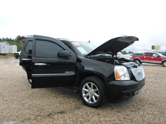 2007 GMC Yukon EX - DUAL Power Doors