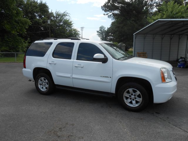 2007 GMC Yukon 4WD Crew Cab 6-3/4 Ft Box King Ranch