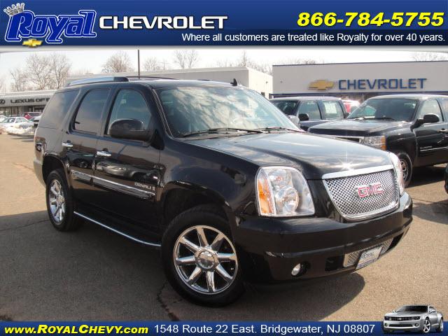 2007 GMC Yukon EX Sedan 4D