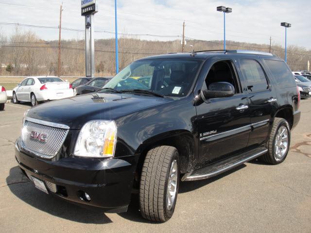 2007 GMC Yukon EX Sedan 4D