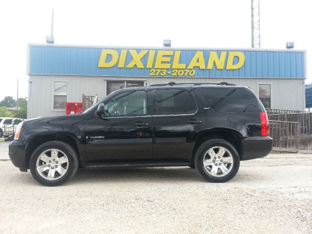 2007 GMC Yukon Reg Cab 124 WB SLT