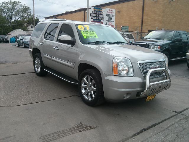 2007 GMC Yukon EX - DUAL Power Doors