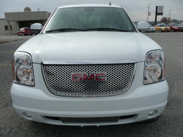 2007 GMC Yukon EX Sedan 4D