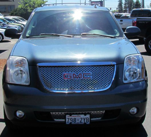 2007 GMC Yukon EX - DUAL Power Doors