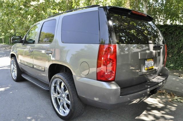 2007 GMC Yukon 4dr 4.6L Eddie Bauer