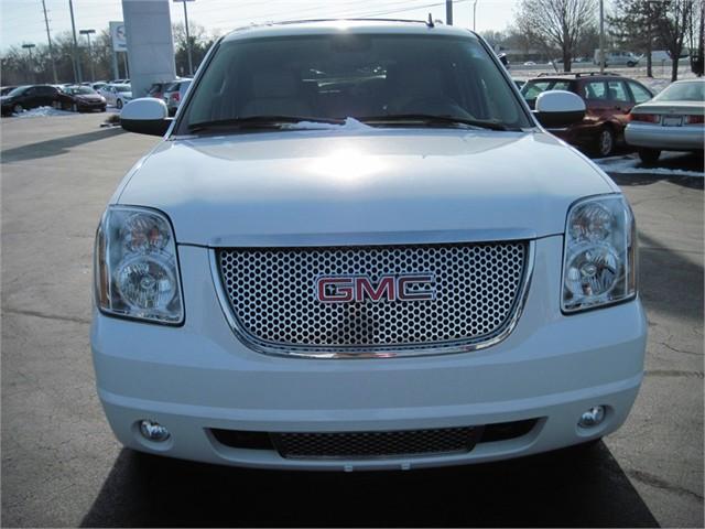 2007 GMC Yukon EX Sedan 4D