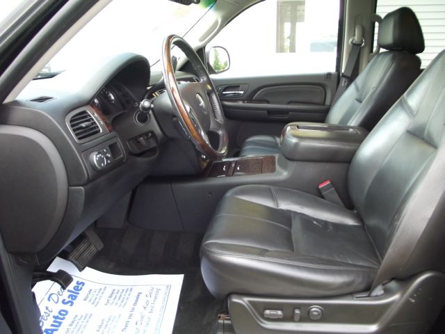 2007 GMC Yukon LS Regular Cab Short Bed 2WD