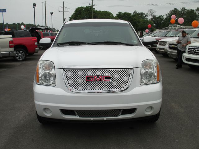 2007 GMC Yukon Reg Cab 124 WB SLT