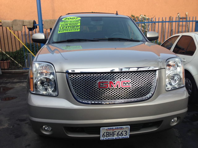 2007 GMC Yukon 4WD Crew Cab 6-3/4 Ft Box King Ranch