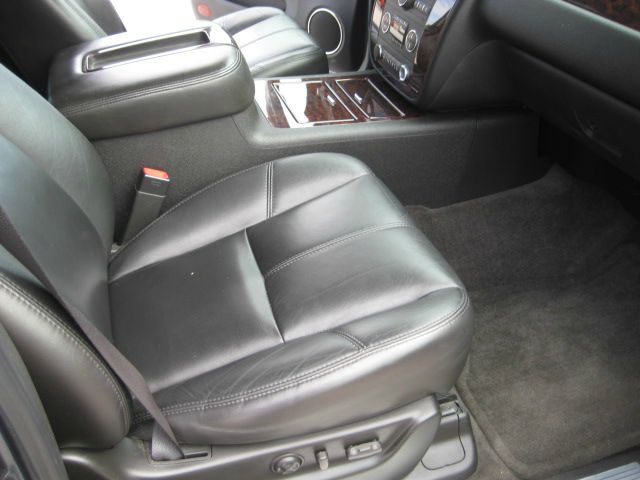 2007 GMC Yukon EX - DUAL Power Doors