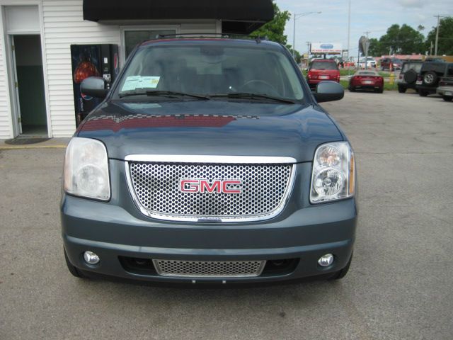 2007 GMC Yukon EX - DUAL Power Doors