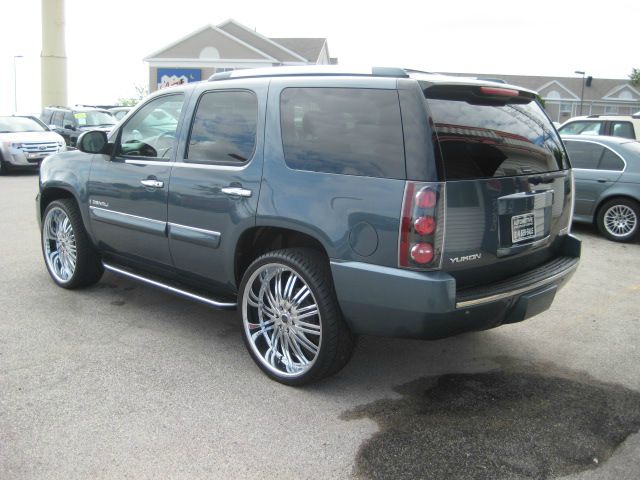 2007 GMC Yukon EX - DUAL Power Doors