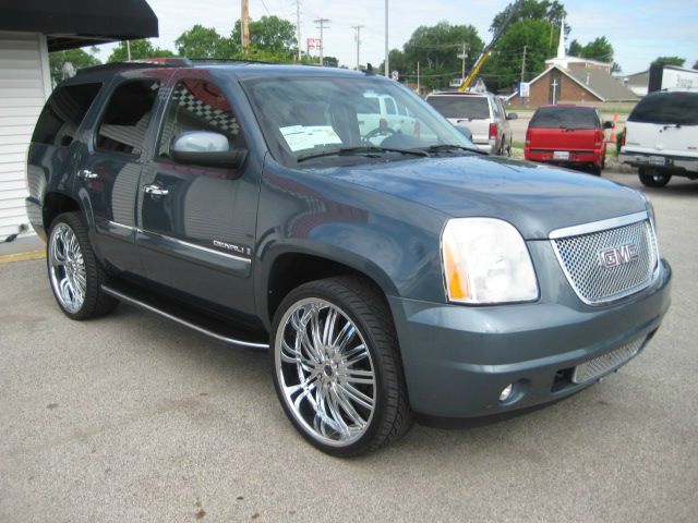 2007 GMC Yukon EX - DUAL Power Doors