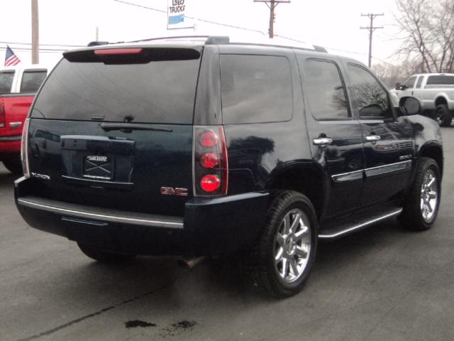 2007 GMC Yukon EX Sedan 4D