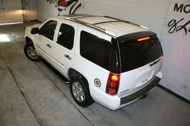 2007 GMC Yukon EX - DUAL Power Doors