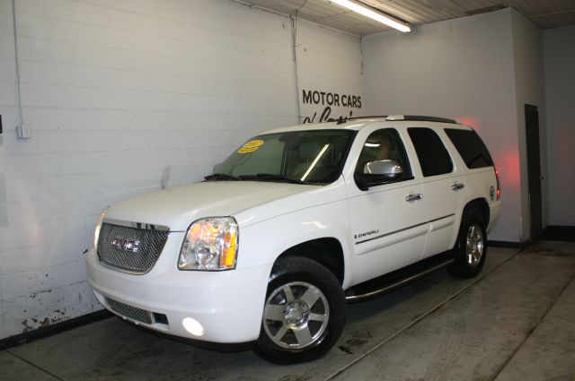 2007 GMC Yukon EX - DUAL Power Doors