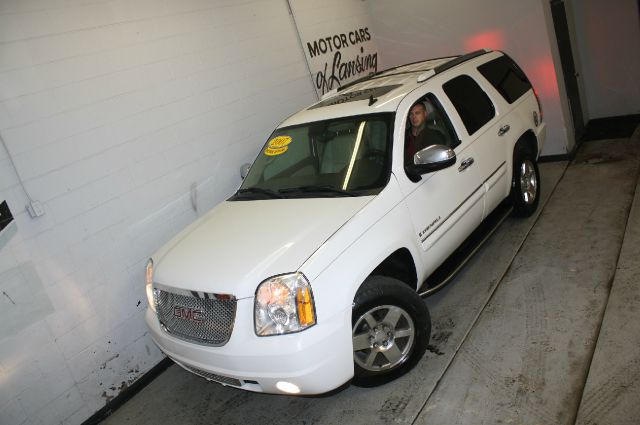 2007 GMC Yukon EX - DUAL Power Doors