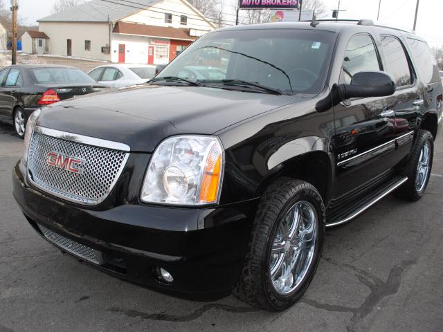 2007 GMC Yukon EX Sedan 4D