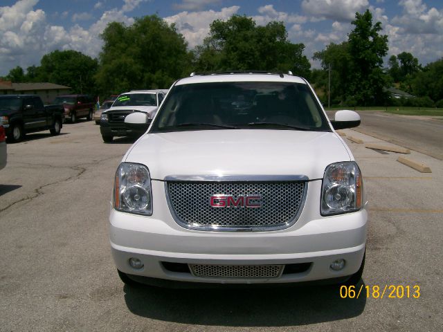 2007 GMC Yukon EX - DUAL Power Doors