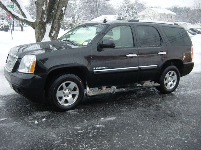 2007 GMC Yukon EX - DUAL Power Doors