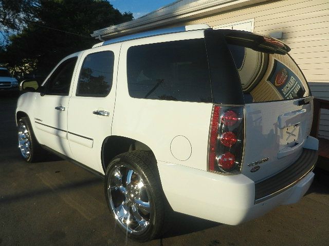 2007 GMC Yukon EX - DUAL Power Doors