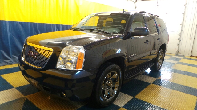 2007 GMC Yukon Ram 3500 Diesel 2-WD