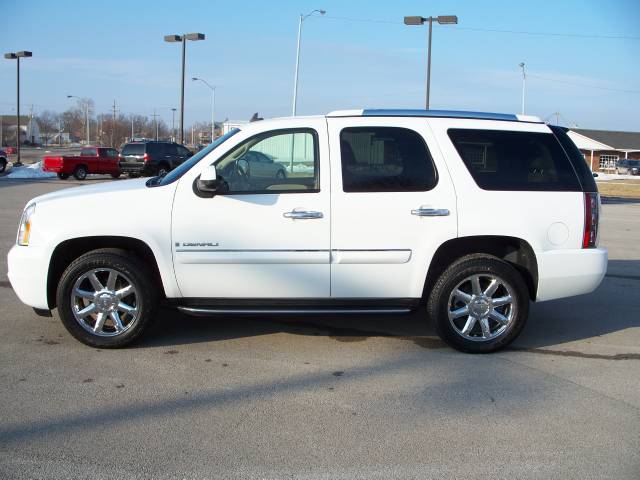 2007 GMC Yukon EX Sedan 4D