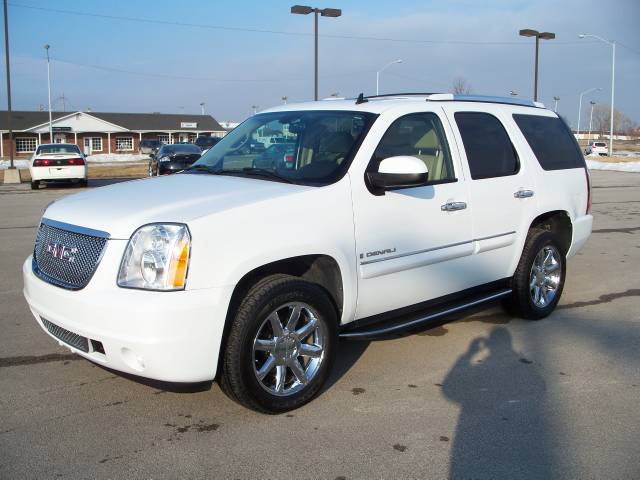 2007 GMC Yukon EX Sedan 4D