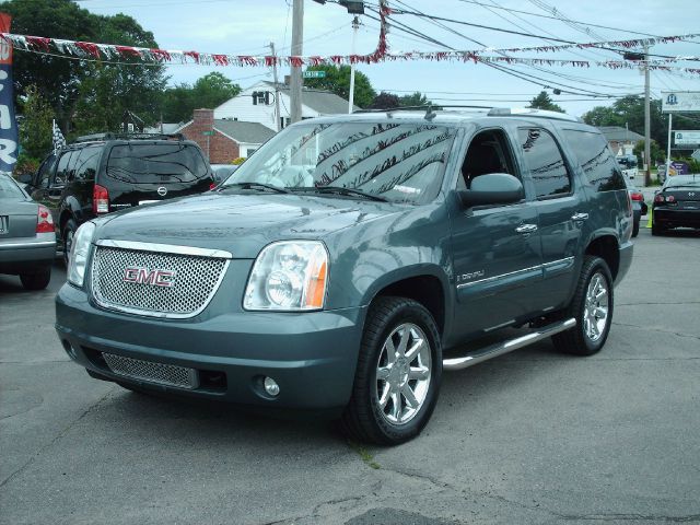 2007 GMC Yukon EX - DUAL Power Doors