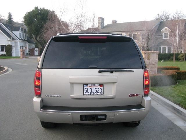 2007 GMC Yukon EX Sedan 4D