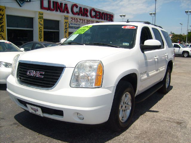 2007 GMC Yukon Reg Cab 124 WB SLT