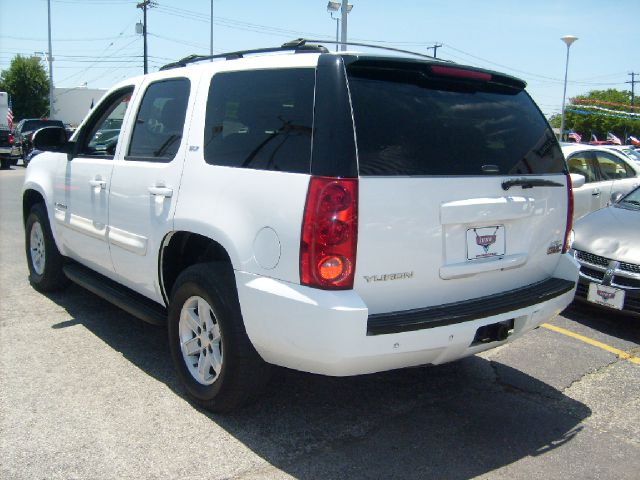 2007 GMC Yukon Reg Cab 124 WB SLT