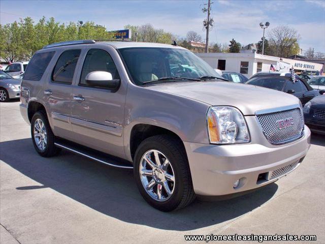 2007 GMC Yukon EX - DUAL Power Doors