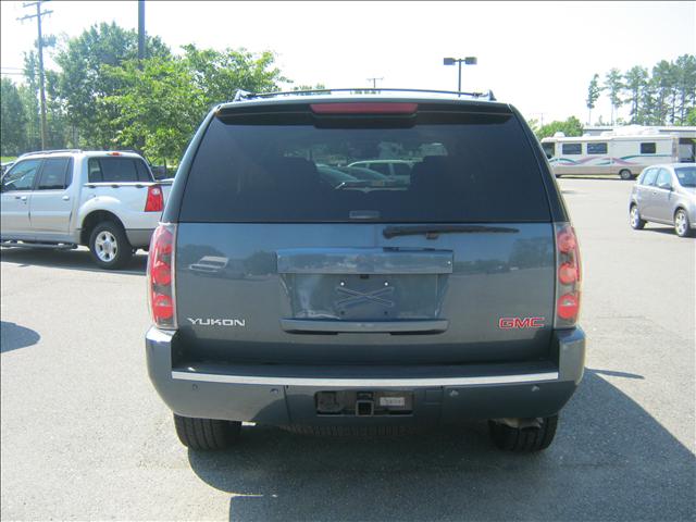 2008 GMC Yukon EX Sedan 4D