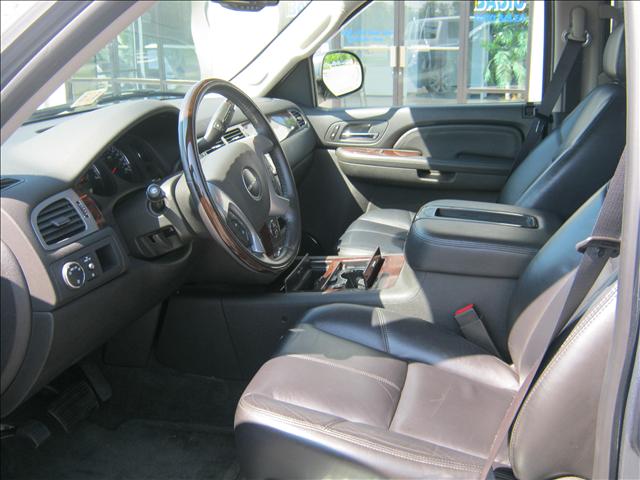 2008 GMC Yukon EX Sedan 4D