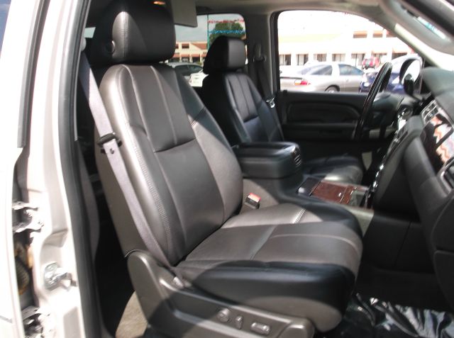 2008 GMC Yukon EX - DUAL Power Doors