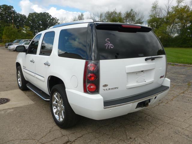 2008 GMC Yukon Unknown