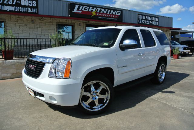 2008 GMC Yukon Reg Cab 124 WB SLT