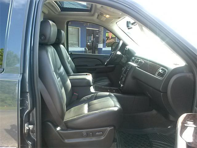 2008 GMC Yukon EX Sedan 4D