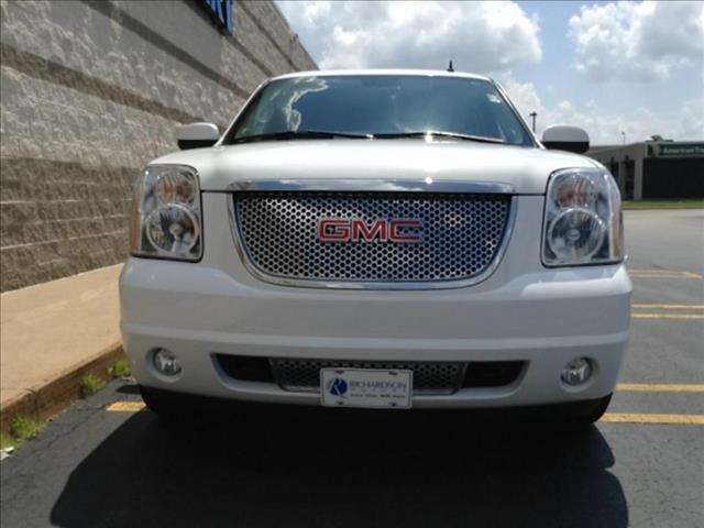 2008 GMC Yukon EX Sedan 4D