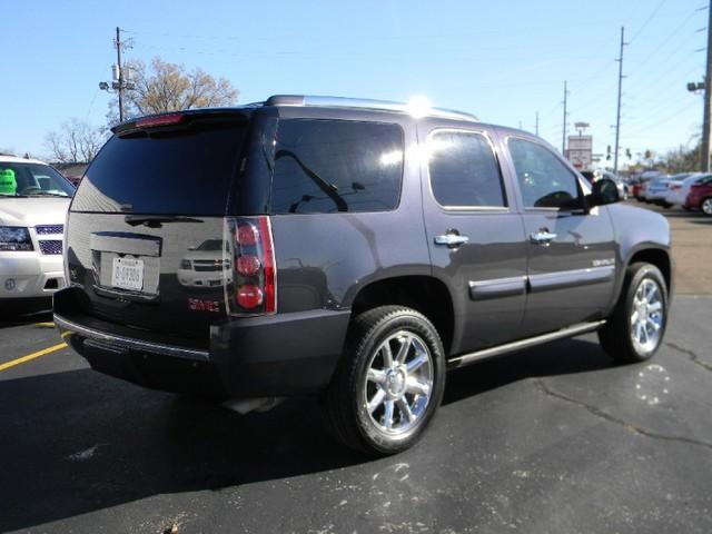 2008 GMC Yukon EX Sedan 4D