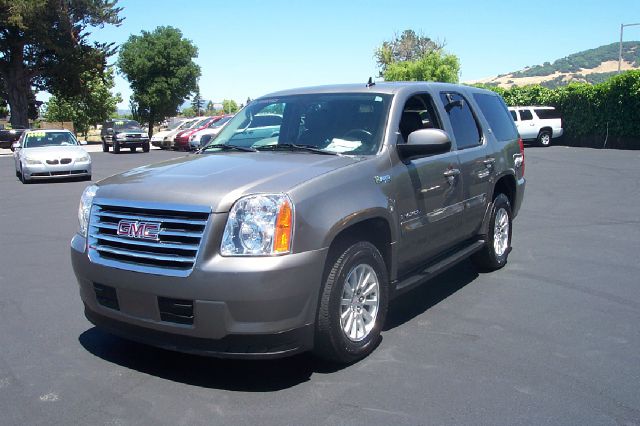 2008 GMC Yukon 4DR SDN I4 EX AT