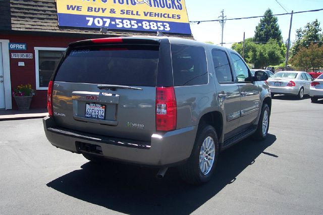 2008 GMC Yukon 4DR SDN I4 EX AT