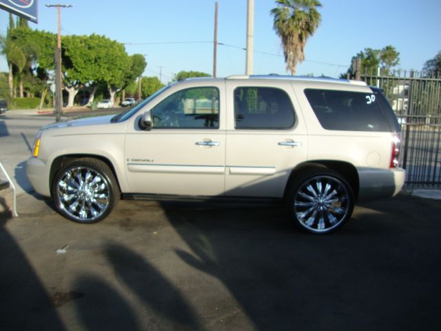 2008 GMC Yukon EX - DUAL Power Doors