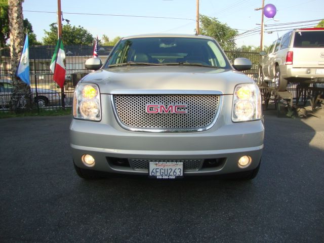 2008 GMC Yukon EX - DUAL Power Doors