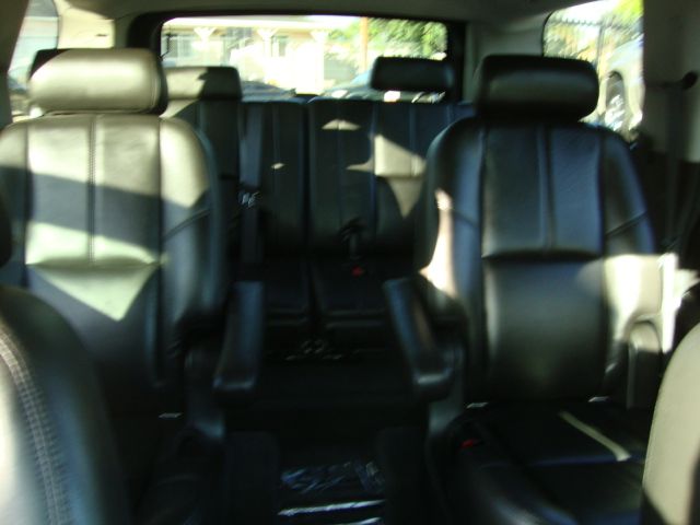 2008 GMC Yukon EX - DUAL Power Doors