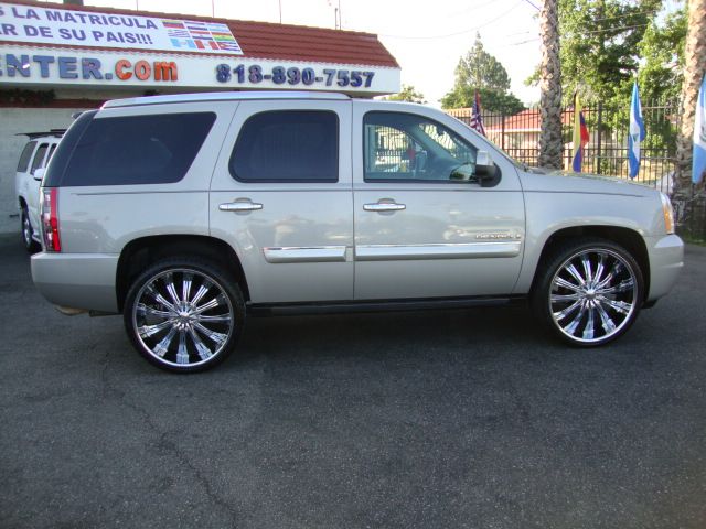 2008 GMC Yukon EX - DUAL Power Doors