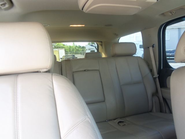 2008 GMC Yukon EX - DUAL Power Doors